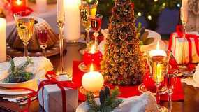 Λάτρεις των Χριστουγέννων οι περισσότεροι Έλληνες: Ποια δώρα και ποια τρόφιμα προτιμούν