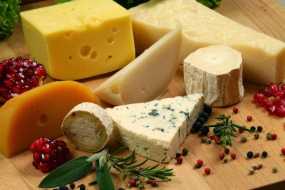 Ελαφριά τυριά: Οδηγός για να επιλέξεις και πώς να τα καταναλώσεις