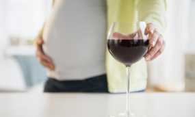 Αλκοόλ και εγκυμοσύνη: Μάθετε τι πραγματικά ισχύει