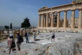 Διεθνή ΜΜΕ: Νέα ψήφος εμπιστοσύνης στην ελληνική οικονομία από την Standard &amp; Poor’s