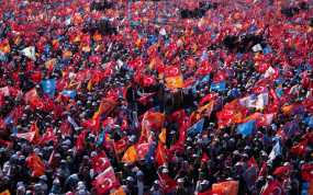 Στάση αναμονής από την ΕΕ για τις εκλογές στην Τουρκία