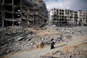 Οι μάχες συνεχίζονται στη νότια Λωρίδα της Γάζας μετά τα αιματηρά πλήγματα σε εγκατάσταση του ΟΗΕ