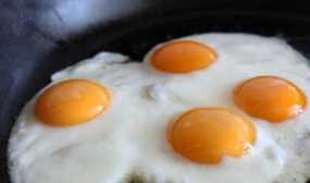 Οι πιο υγιεινοί τρόποι να μαγειρεύεις τα αυγά σου