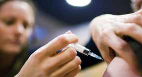 Όλα όσα πρέπει να γνωρίζετε για το εμβόλιο του μηνιγγιτιδόκοκκου Β