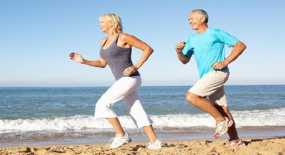 Η σωματική άσκηση στα 50 προστατεύει από τα εγκεφαλικά μετά τα 65