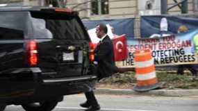 Τουρκία: Προσφεύγει στο Ανώτατο Δικαστήριο των ΗΠΑ για την επίθεση της ασφάλειας του Ερντογάν σε Κούρδους διαδηλωτές