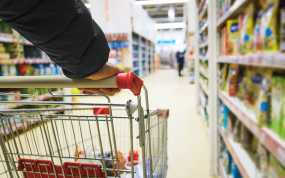 Προσδοκίες από τα στελέχη των σούπερ μάρκετ για αύξηση των πωλήσεων το 2024, σύμφωνα με το ΙΕΛΚΑ