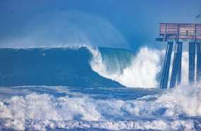 Σε επιφυλακή η Καλιφόρνια: Προειδοποίηση για κύματα ύψους 12 μέτρων στις παράκτιες περιοχές