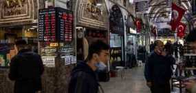 Με έκδηλη ανησυχία παρακολουθεί η Αθήνα το οικονομικό κραχ της Τουρκίας