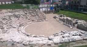 Το Α’ Αρχαίο Θέατρο Λάρισας ανοίγει τις πύλες του για το κοινό