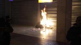 «Εκρηκτική» νύχτα - Μπαράζ εμπρηστικών επιθέσεων με γκαζάκια και μολότοφ