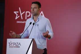 Αποδοκιμασίες κατά την ομιλία του Στέφανου Κασσελάκη στη συνεδρίαση της Κεντρικής Επιτροπής του ΣΥΡΙΖΑ