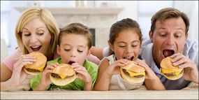 Αυξημένος κίνδυνος παχυσαρκίας για παιδιά με υπέρβαρα αδέλφια