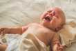 10 δοκιμασμένοι τρόποι για να σταματήσετε το κλάμα ενός μωρού