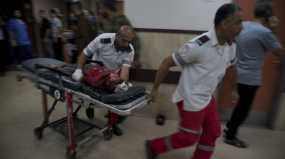 Στη Γάζα για να απομακρύνουν ασθενείς και τραυματίες σπεύδουν 10 ασθενοφόρα