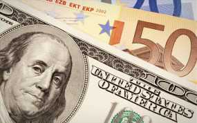 EKT: Δεν πρόκειται να μειώσουμε την ισοτιμία ευρώ-δολαρίου