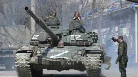 Πόλεμος στην Ουκρανία: Η Ρωσία στρατολογεί κόσμο, υποσχόμενη μηνιαίο μισθό 3.000 ευρώ