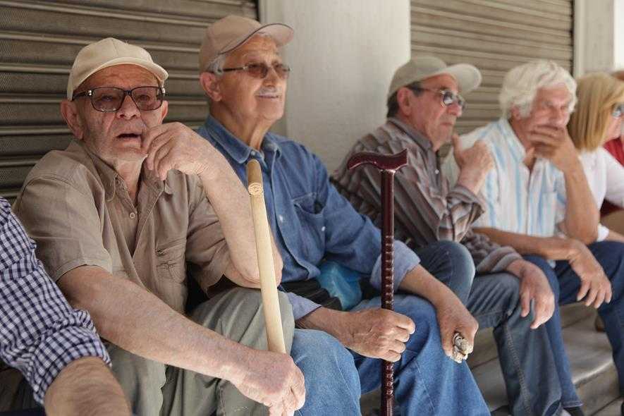 «Επαίτες» οι Έλληνες συνταξιούχοι