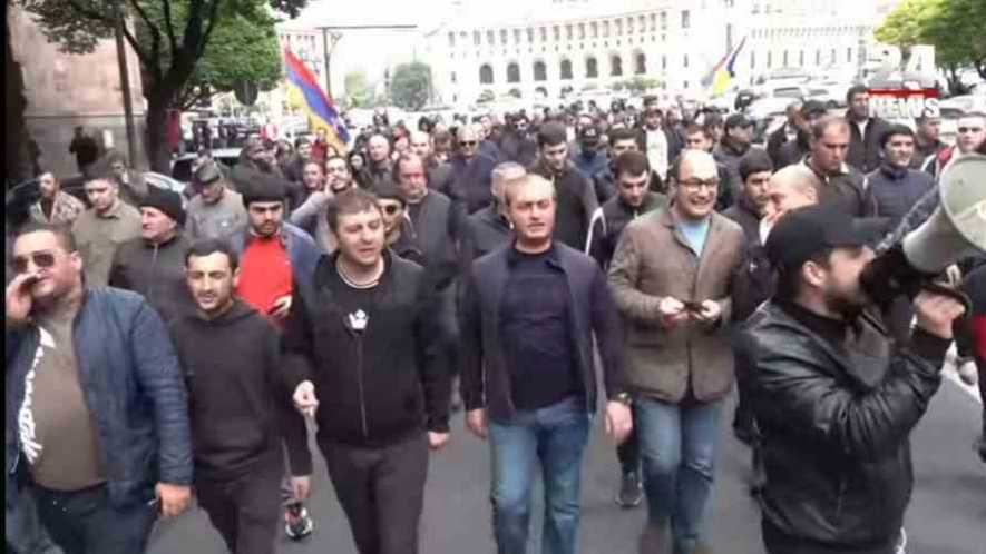 Αρμενία: Δεκάδες τραυματίες στα επεισόδια που ξέσπασαν σε αντικυβερνητικές διαδηλώσεις στο Γερεβάν