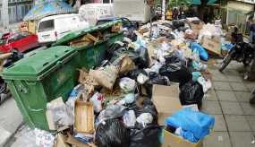 Εντείνονται οι αντιδράσεις για τα σκουπίδια στην Τρίπολη