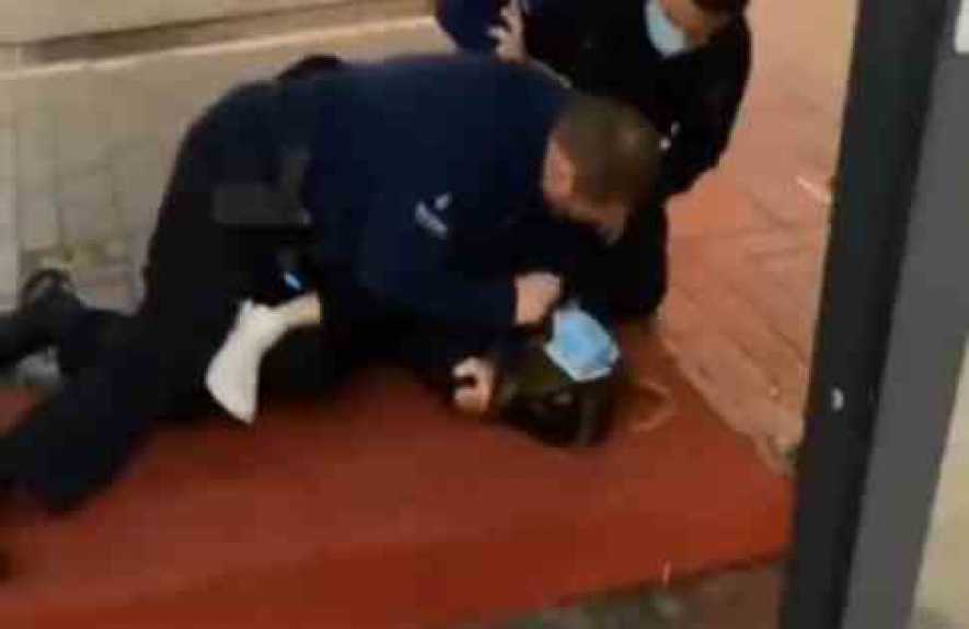 Βίντεο ΣΟΚ στο  Βέλγιο - Αστυνομικοί κάθονται πάνω σε 14χρονη και την αρχίζουν στα χαστούκια