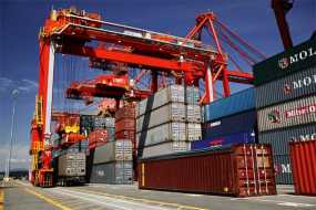 Μειώθηκαν κατά 25,4% οι κινεζικές εξαγωγές