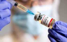Επικαιροποιημένα εμβόλια ΒΑ.4 και ΒΑ.5: Σήμερα οι πρώτοι εμβολιασμοί – Για ποιους συστήνονται