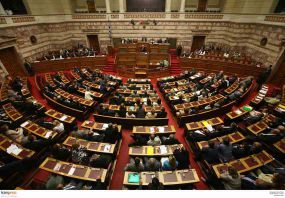 Βουλή: Ρύθμιση για την απρόσκοπτη συγκοινωνιακή εξυπηρέτηση των νησιών