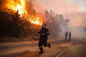 Φωτιές σε Δομοκό και Σαμοθράκη: «Μάχη» για να μην επεκταθούν – Κίνδυνος και σήμερα για φωτιά