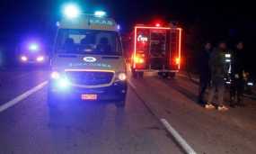 Σοβαρό τροχαίο ατύχημα τα ξημερώματα στο Παγκράτι – Εγκλωβισμένος ένας επιβάτης
