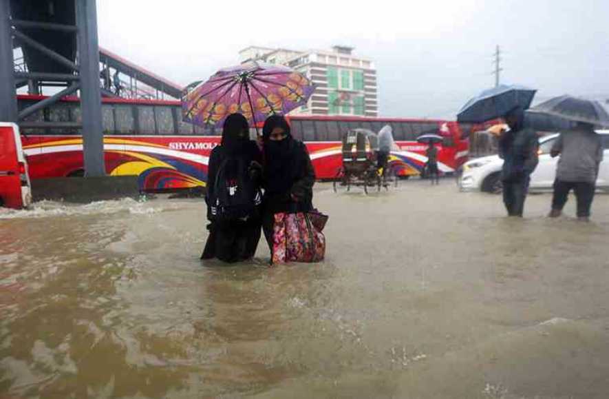 Ινδία: Αυξάνονται οι νεκροί από τις φονικές πλημμύρες – Πέθαναν ακόμη 26 άνθρωποι