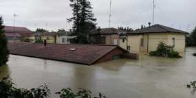 Τραγωδία δίχως τέλος στην Ιταλία – 13 οι νεκροί από τις πλημμύρες