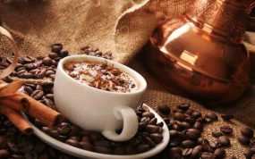 Πόσα φλιτζάνια καφέ την ημέρα μειώνουν τις πιθανότητες πρόωρου θανάτου