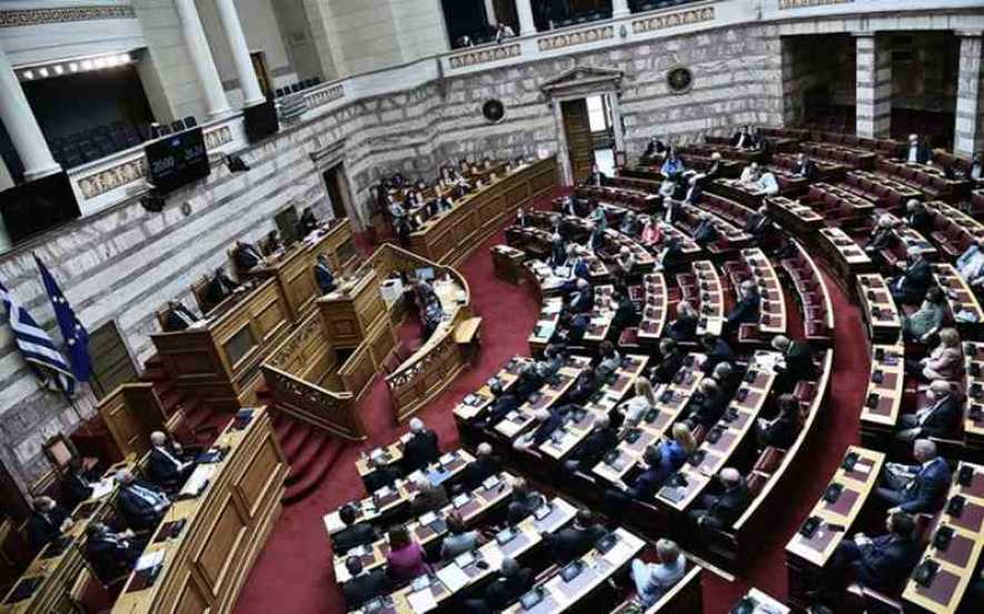 Μισθολογικό ενόπλων δυνάμεων και μπλόκο στο κόμμα Κασιδιάρη στην κοινοβουλευτική αρένα