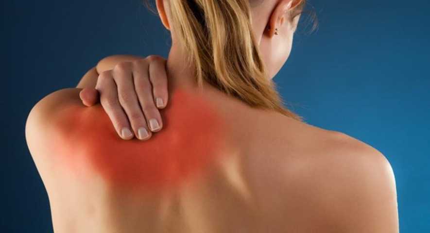 Οι αιτίες που προκαλούν πόνο στην πλάτη