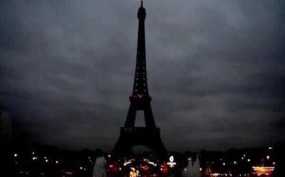 Παρίσι: Νεαροί ακινητοποιούν λεωφορείο και το καίνε με μολότοφ