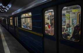 Πόλεμος στην Ουκρανία: Η ζωή στο Χάρκοβο επιστρέφει και το Μετρό που είχε μετατραπεί σε καταφύγιο λειτουργεί ξανά