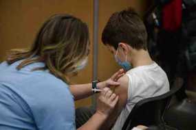 Κορονοϊός: «Ναι» στον εμβολιασμό των παιδιών από 5 έως 11 ετών είπε η Σκωτία