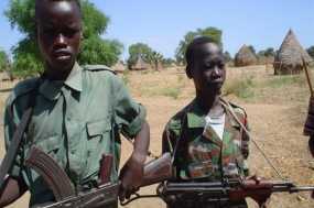 Unicef: 16.000 παιδιά έχουν εξαναγκαστεί να ενταχθούν στον στρατό και σε ένοπλες οργανώσεις