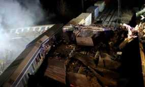 Σύγκρουση τρένων στα Τέμπη: Στα νοσοκομεία όπου νοσηλεύονται τραυματίες ο Θάνος Πλεύρης