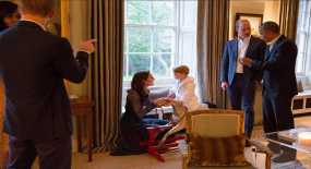Βρετανία: Όταν ο Ομπάμα γνώρισε τον μικρό πρίγκιπα Γεώργιο