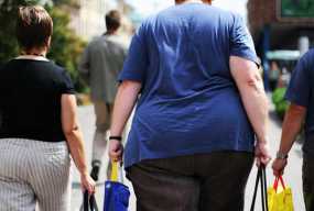 Από 7 διαφορετικές μορφές καρκίνου κινδυνεύουν οι παχύσαρκες γυναίκες