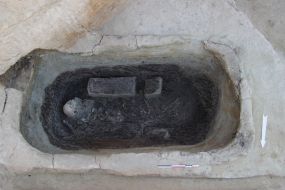 Βρέθηκε αρχαίο ξύλινο φέρετρο νέου στο Δέλτα Φαλήρου