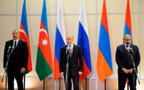 Στη Μόσχα ο πρωθυπουργός της Αρμενίας για ειρηνευτικές συζητήσεις με το Αζερμπαϊτζάν