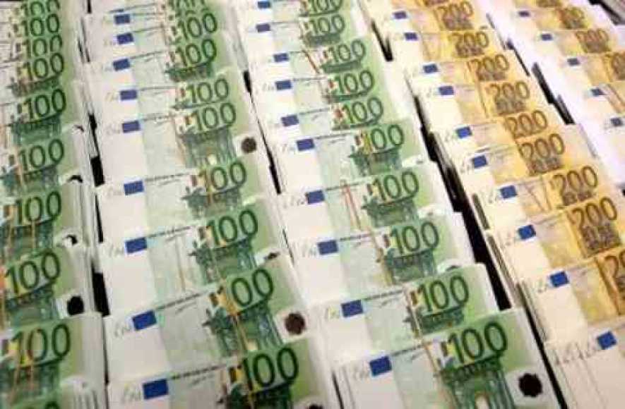Ευρωβαρόμετρο: Πάνω από 7 στους 10 Έλληνες στηρίζουν το ευρώ και θεωρούν το νόμισμα θετικό για τη χώρα