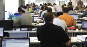 ΕΡΓΑΝΗ: Ένας στους δύο μισθωτούς εργάζεται με λιγότερα από 600 ευρώ