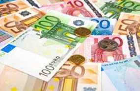 Εφορία: Έξι στους δέκα οφειλέτες έχουν χρέη έως 500 ευρώ