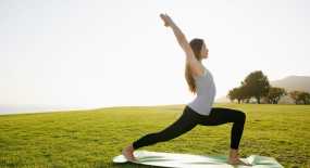 Buti Yoga: Το fitness trend που θα σας φτιάξει τη διάθεση