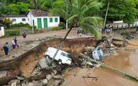 Πάνω από 60 νεκροί λόγω πλημμυρών στη Βραζιλία – 18 παιδιά ανάμεσα τους